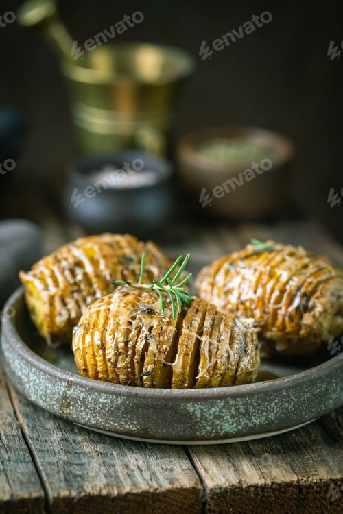 Preview: Baked hasselback potatoes