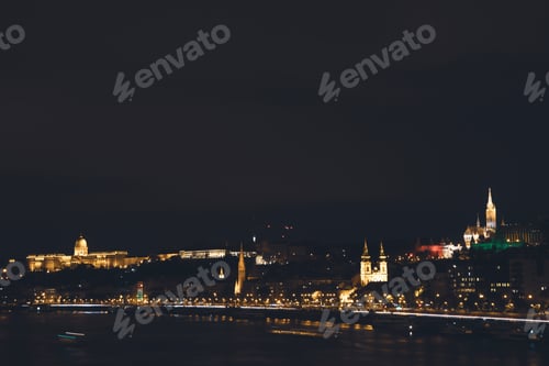 Vorschau: Budapester Nachtansicht.