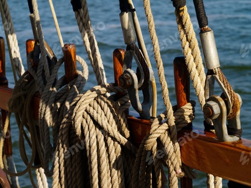 Preview: Closeup shot of rigging materials on a dutch flat bottom boat
