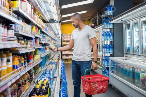 Preview: Man at supermarket