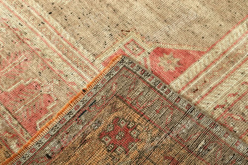 Preview: Textures and patterns in color from woven carpets