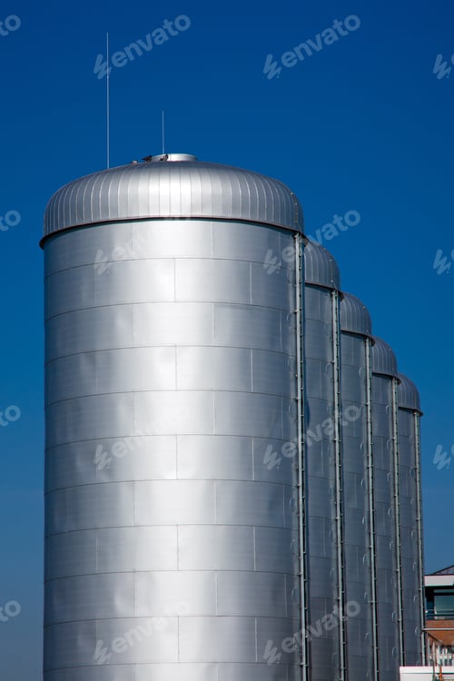 Preview: Bright silver tanks