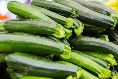 Vista previa: Zucchini on maket