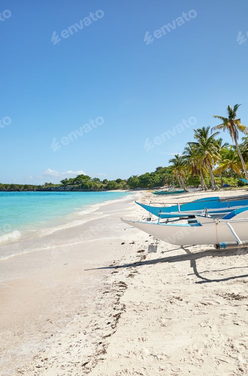 Preview: Beautiful beach with bangka boats on Malapascua Island, Philippines.