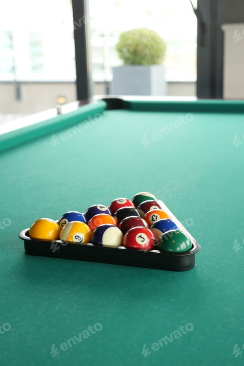 Preview: Billiard balls on the table.