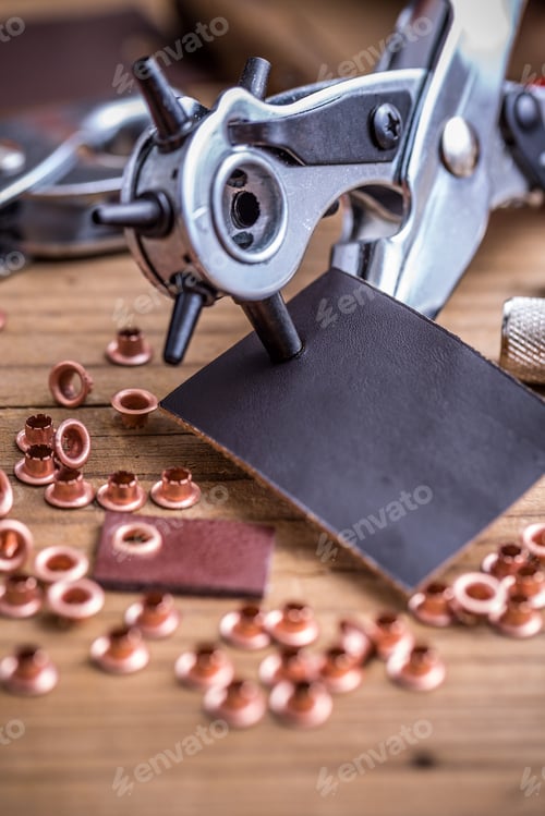 Preview: Plier and rivets