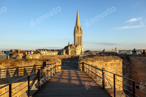 Preview: Day time shot of glise Saint-Pierre, Caen, France