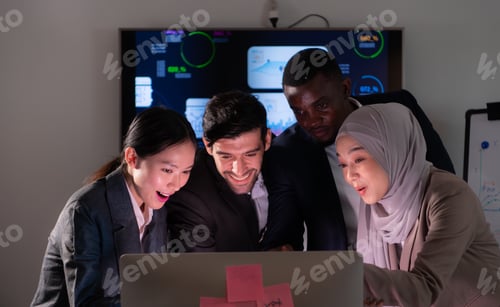 Preview: Multiethnic group of business people working together in a modern office