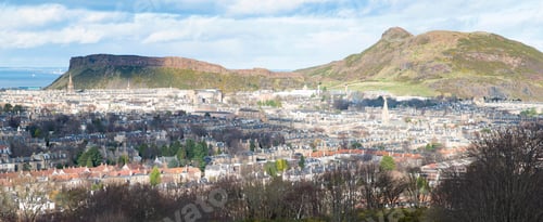 Preview: View of Arthur's Seat and Salisbury Crags in Edinburgh