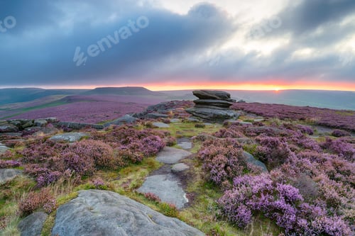 Preview: Summer Sunrise in the Peak District