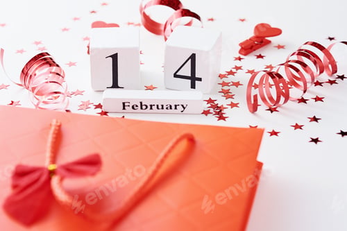 Preview: Shopping bag with festive confetti on white background