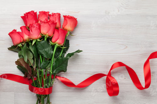 Preview: Valentines day greeting card with red roses