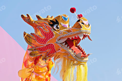 Preview: Head Chinese Dragona gainst blue sky during a celebration of Chinese New Year
