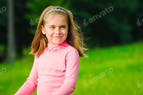 Preview: Little girl