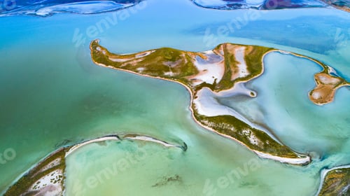 Preview: Unusual islands on a beautiful lake
