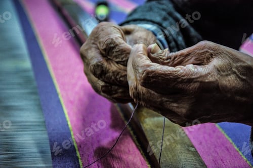 Preview: the expression of old weaving hands