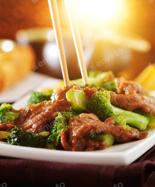 Preview: eating chinese beef and broccoli stir fry