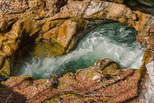 Preview: Turquoise gorge