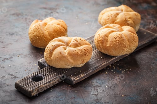 Preview: Fresh buns with sesame seeds