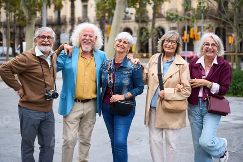 Preview: Seniors friends enjoying urban travel and city vacation