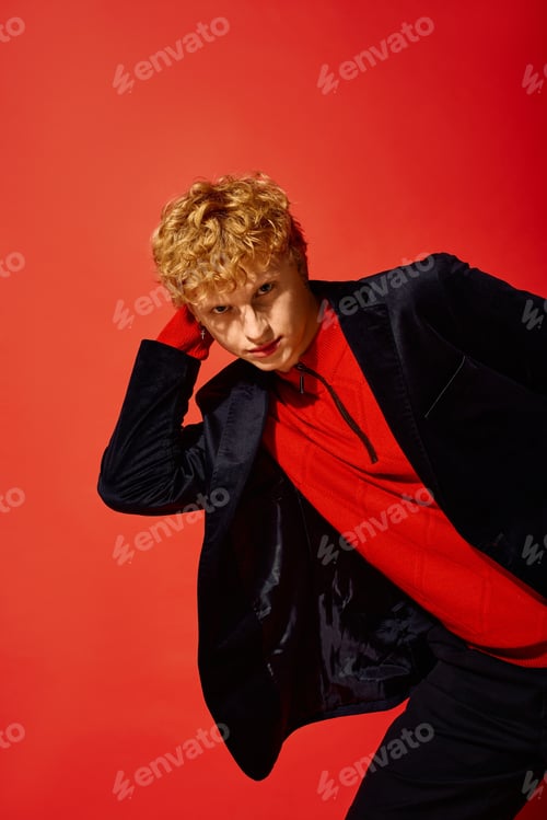 Preview: Festive elegance shines through holiday fashion for men in Christmas celebration 2025