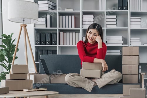 Preview: Startup small business entrepreneur SME, asian woman receive order on phone. Portrait young Asian