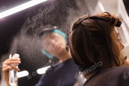 Preview: woman in beauty salon