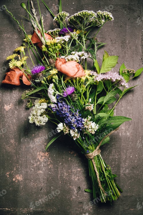 Preview: Wild flower bouquet on vintage background