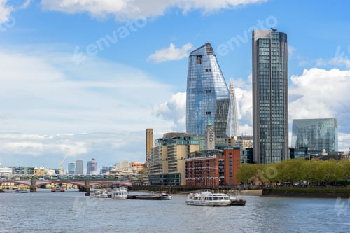 Preview: Panorama of south bank of the Thames River in London