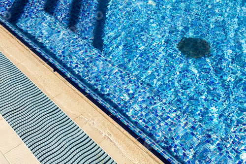 Preview: Swimming Pool