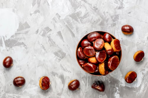 Preview: Fresh organic chestnuts.