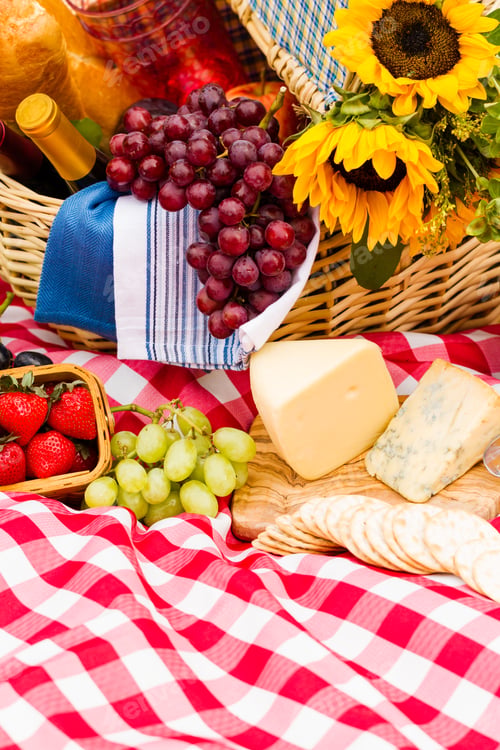 Preview: Picnic