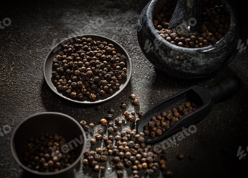 Preview: Whole black peppercorns