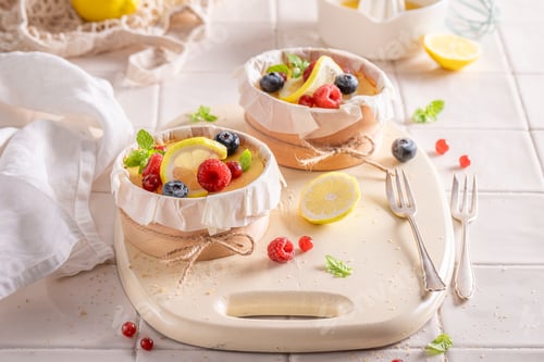Preview: Traditional New York cheesecake flavored with lemon and cheese.