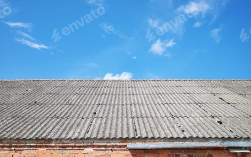 Preview: Photo of a roof made of carcinogenic asbestos tiles.