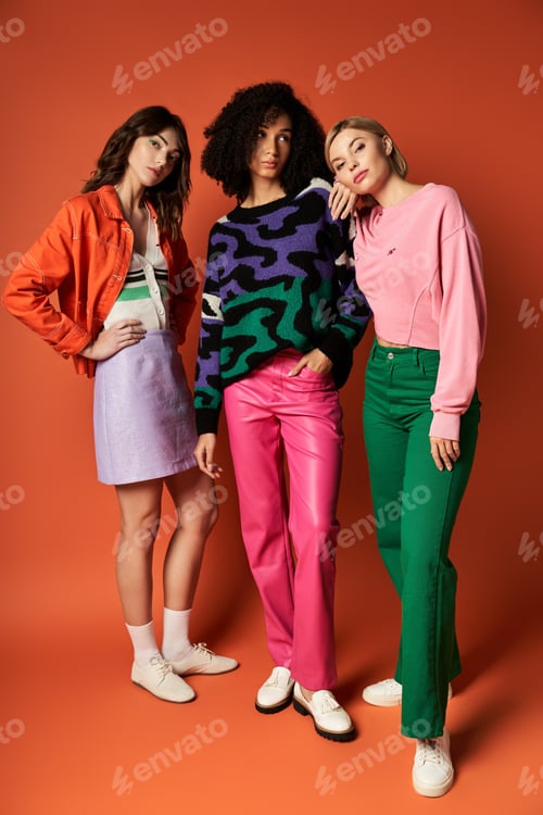 Preview: Trio of vibrant beauties: multicultural connection