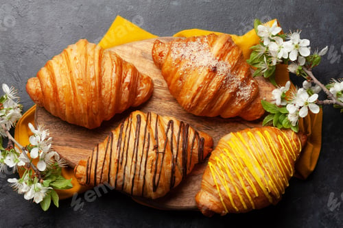 Preview: Various croissants