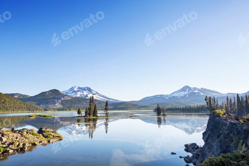 Preview: Lake in Oregon