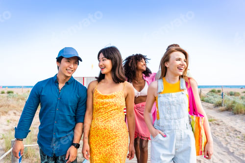 Preview: Group of young best friends bonding outdoors