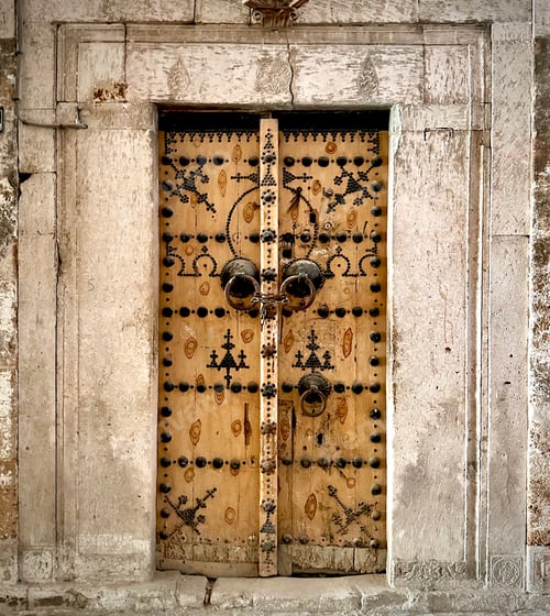 Preview: Old wooden door