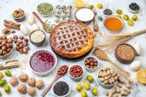 Preview: top view yummy jelly pie with eggs and nuts on light background tea bake biscuit pie bun dessert