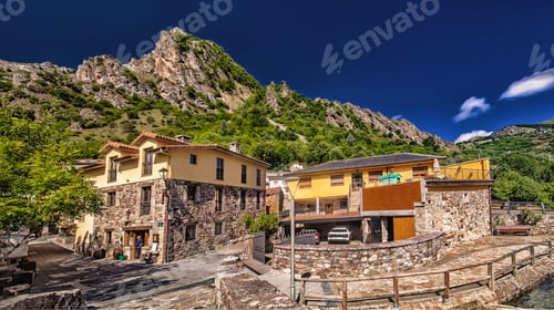 Preview: Traditional Architecture, Pola de Somiedo