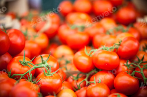Preview: Natural tomatoes on farmer's market