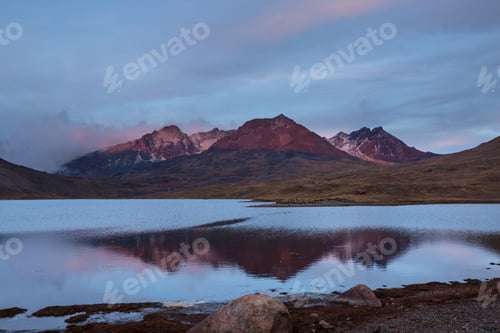 Preview: Lake in Cordillera