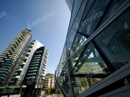 Preview: Modern buildings at Porta Nuova, Milan, Italy