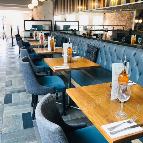 Preview: Restaurant indoor table scape with chairs