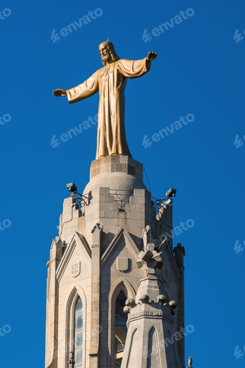 Preview: Statue of Jesus in Barcelona