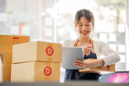 Preview: SME entrepreneur Small business entrepreneurs Online selling ideas,Happy Young Asian business owner