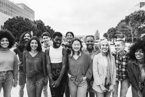 Vista previa: Young diverse people having fun outdoor laughing together - Focus on gay man face