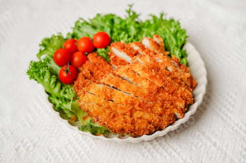Preview: Salad, breaded and fried chicken